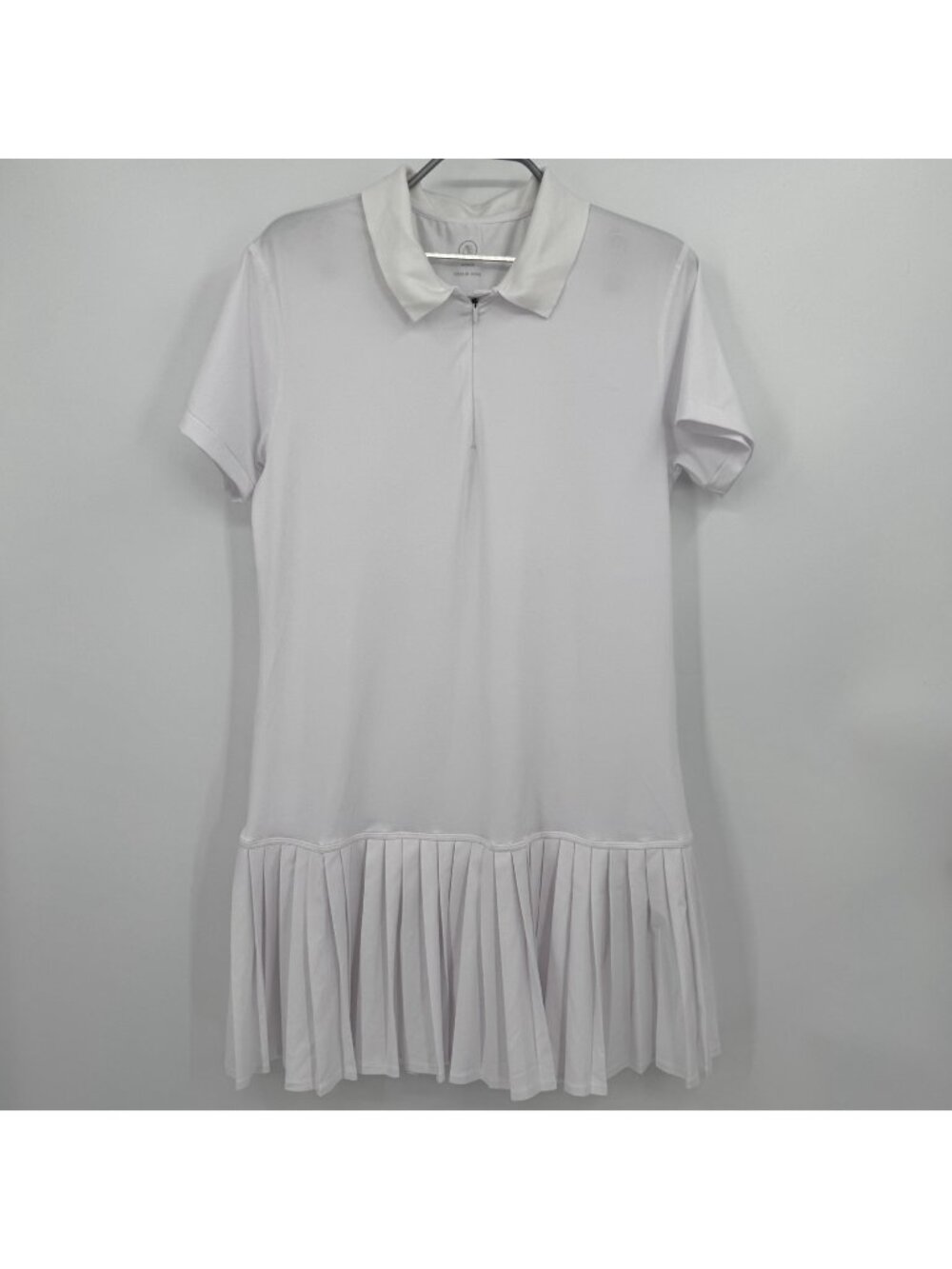 Addison Bay White Sea Island Athletic Dress size M Short Sleeve Zip Collar $168